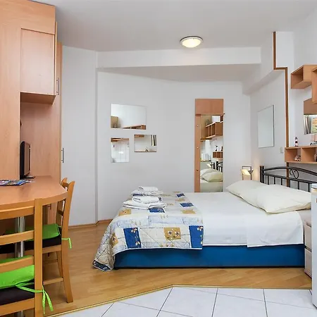Teta Palmina Gasthuis 4*